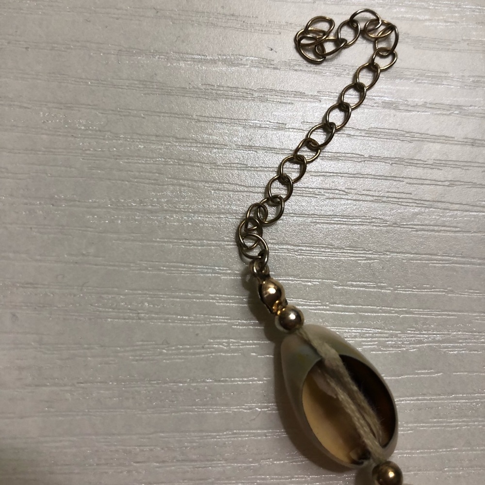 Puka shell necklace - Picture 2 of 3